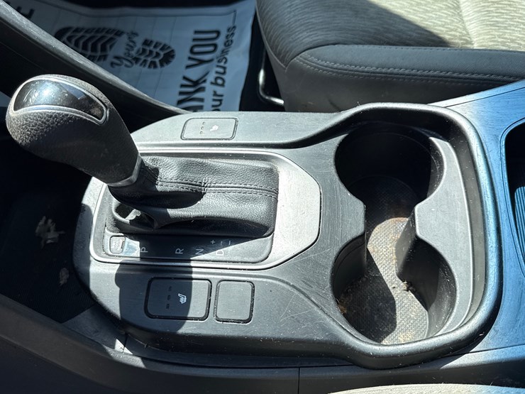 2015-hyundai-santa-fe-image-25