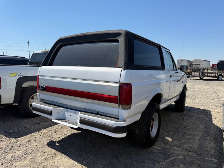 1988-ford-bronco-image-4