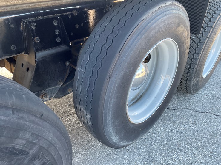 2006-caterpillar-c13-image-16