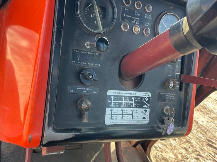 allis-chalmers-7040-2wd-tractor—1-owner-image-35