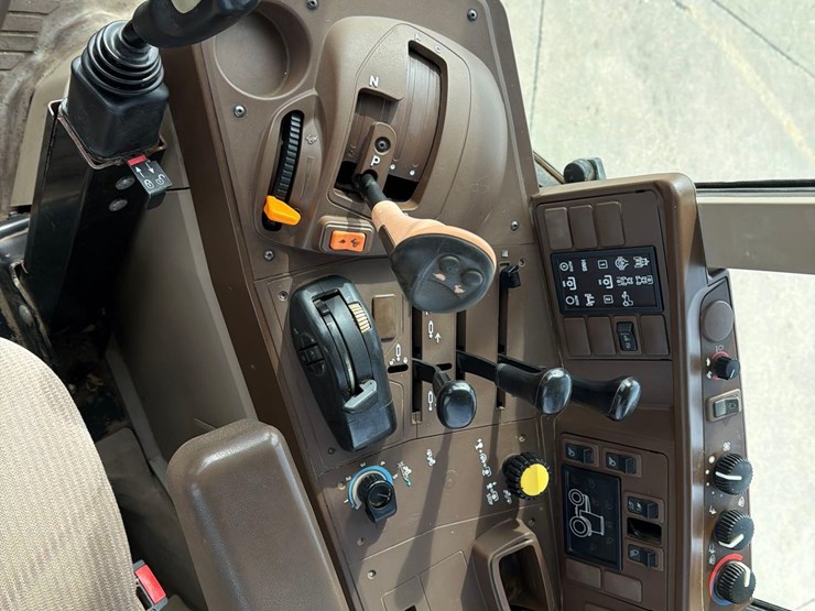 john-deere-7420-image-33