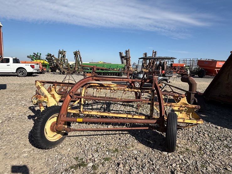 new-holland-256-image-5