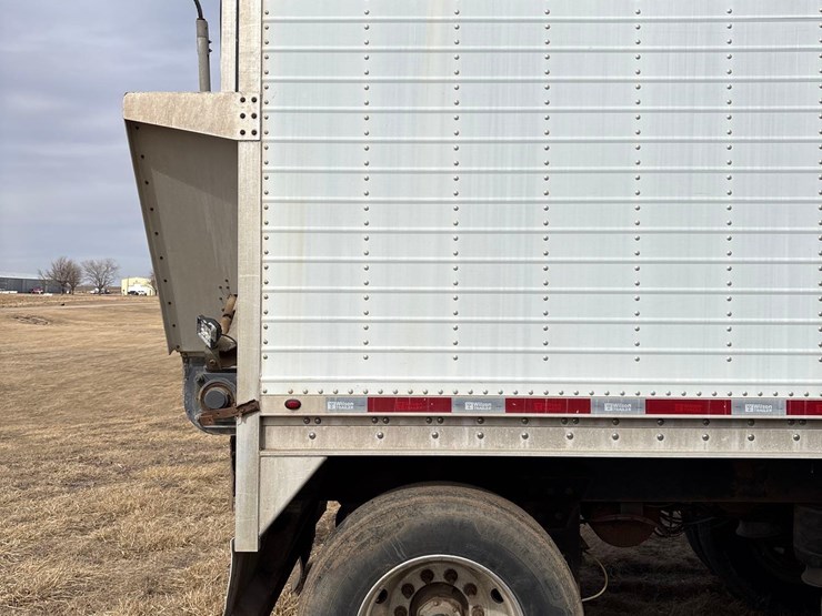 2014-wilson-grain-trailer-image-35