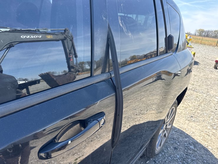 2016-jeep-compass-image-17