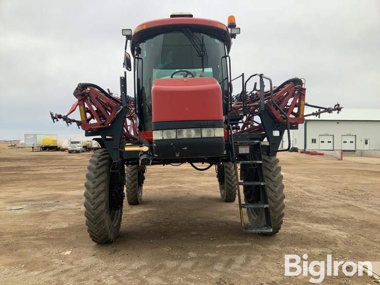 2013-case-ih-4430-self-propelled-sprayer-image-2