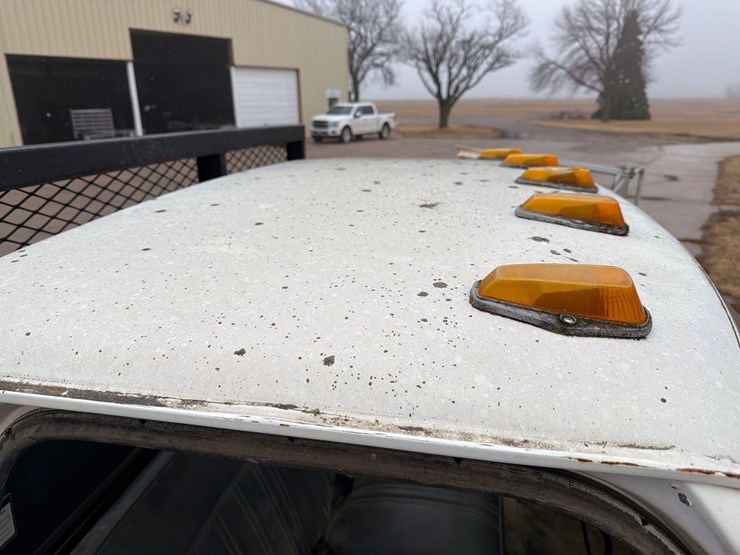 1990-ford-f700-image-56