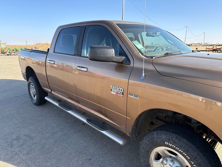 2011-dodge-ram-2500-image-15