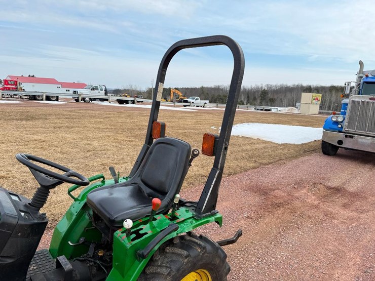 john-deere-4100-image-10