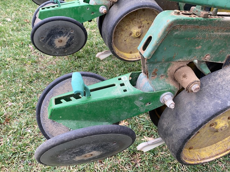 john-deere-7000-image-40