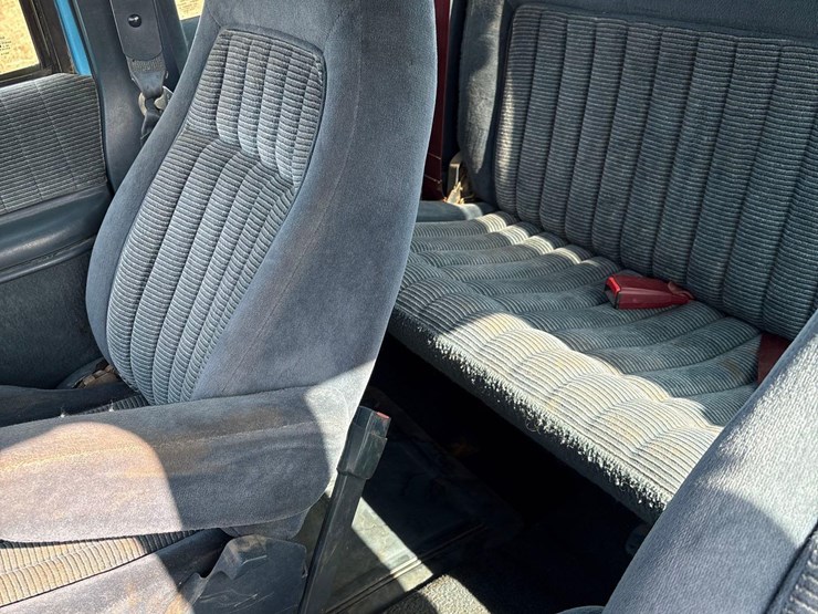 1994-chevrolet-silverado-1500-image-46