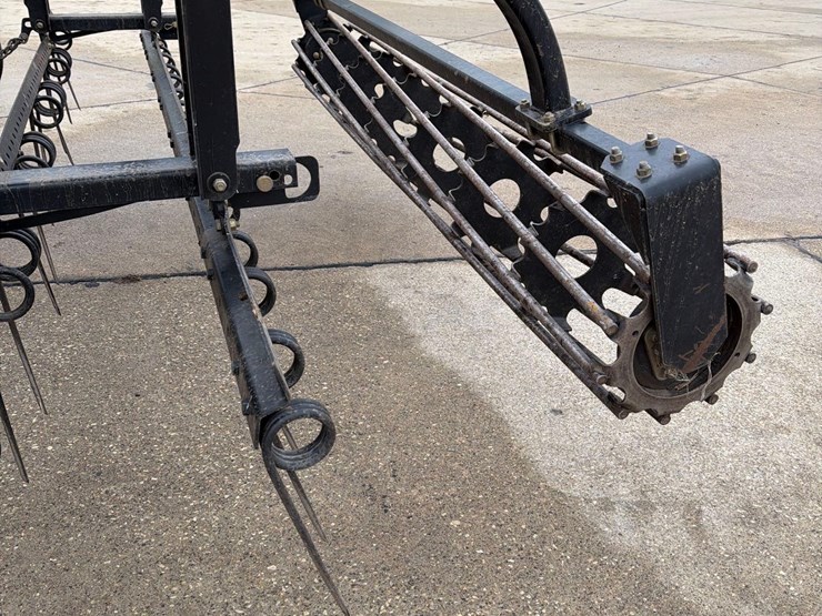 2011-case-ih-200-image-39