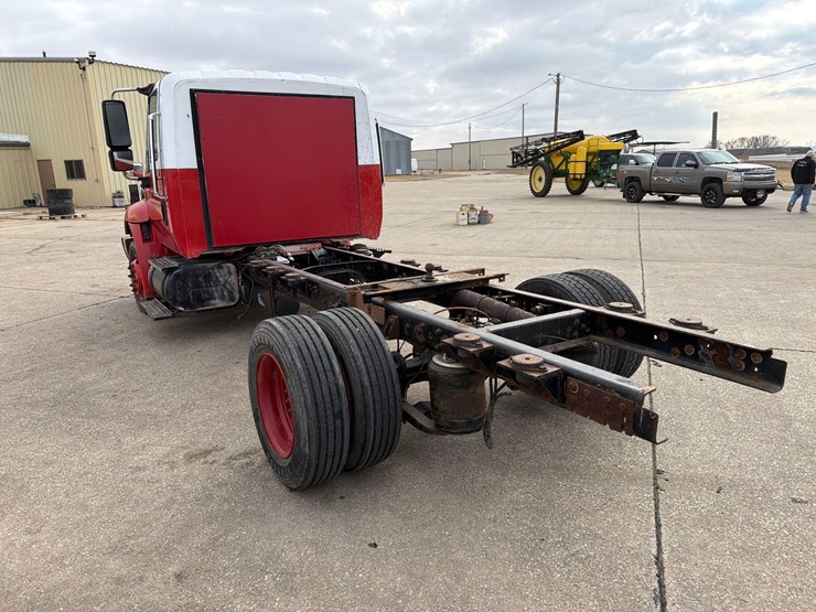 2014-international-4000-image-6