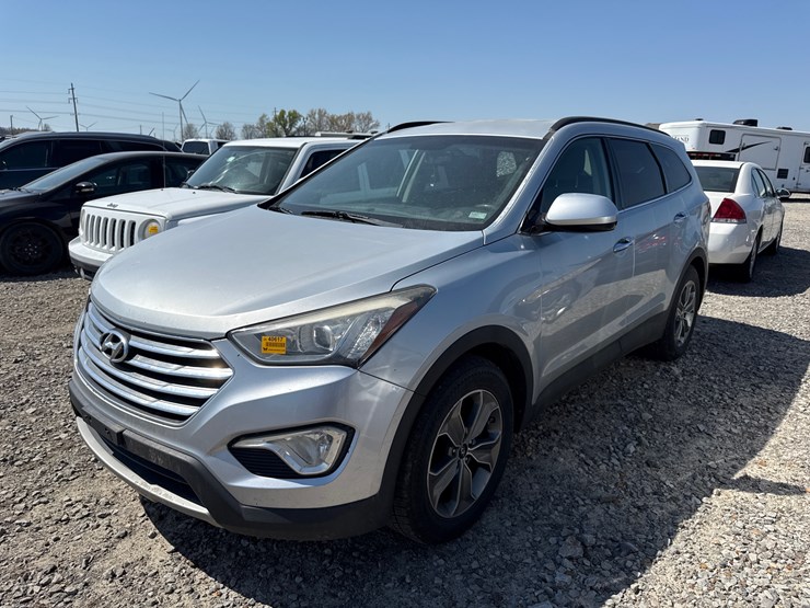 2015-hyundai-santa-fe-image-1