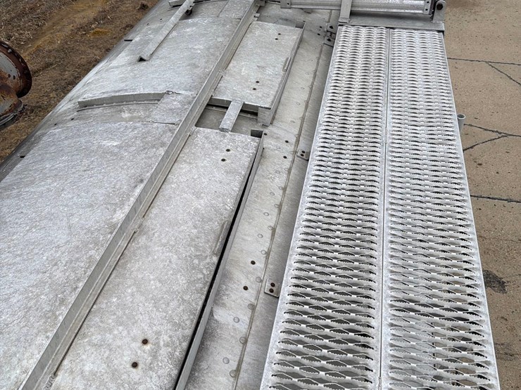 1999-bulkliner-36ft-semi-feed-trailer-image-43