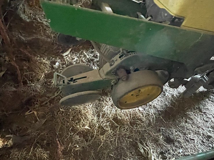 john-deere-7200-image-21