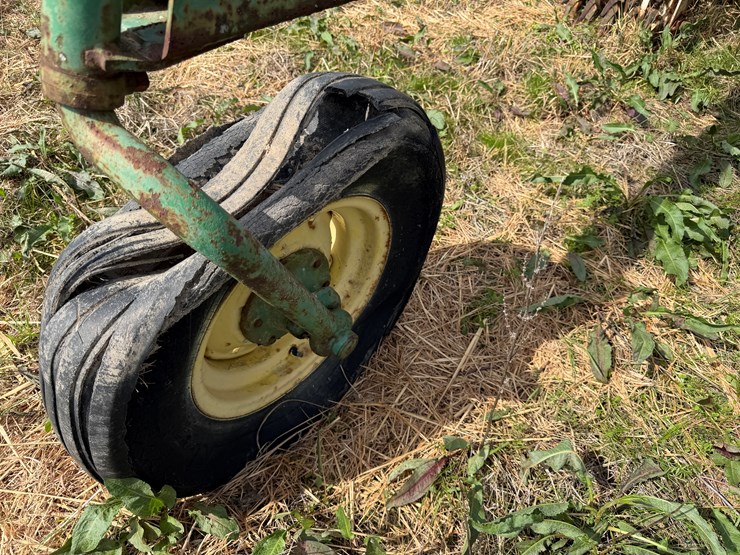 john-deere-12-image-7