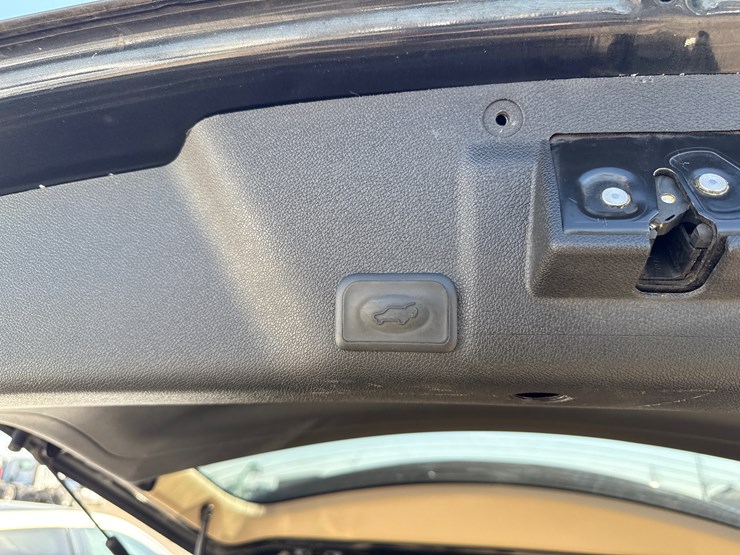 2011-gmc-acadia-image-32