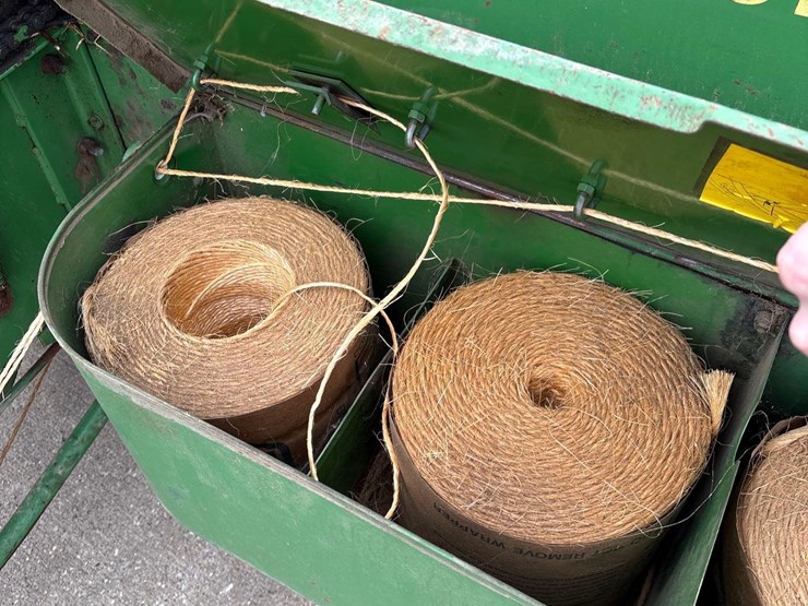 john-deere-24t-image-31