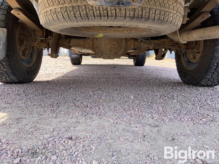 2011-gmc-sierra-1500-image-16