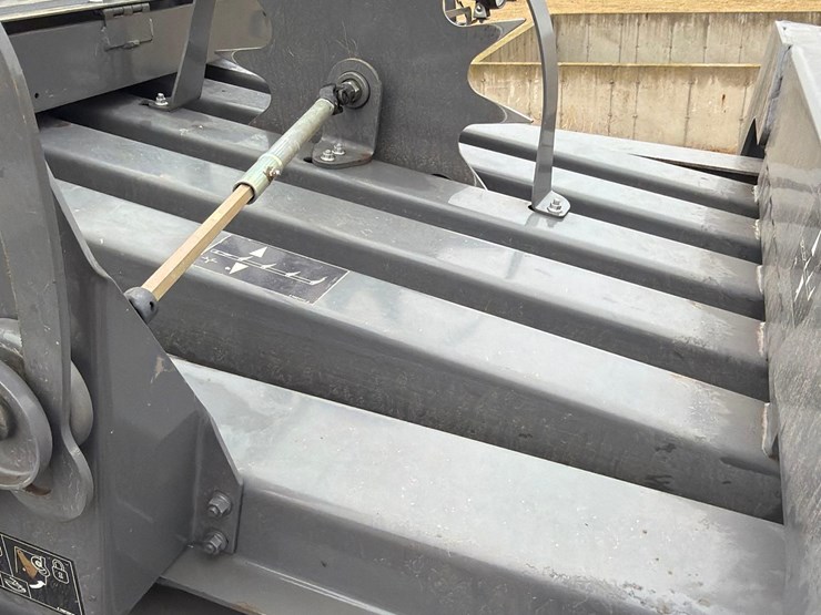 massey-ferguson-2290-image-27