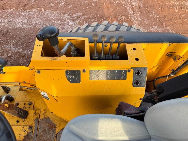 deere-210le-image-34