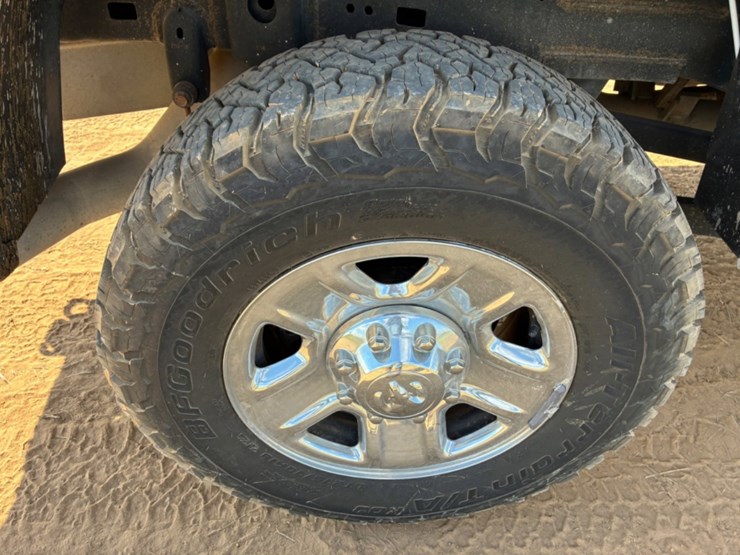 2018-dodge-2500-image-11