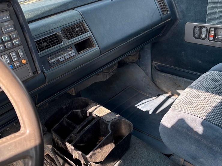 1994-chevrolet-silverado-1500-image-47