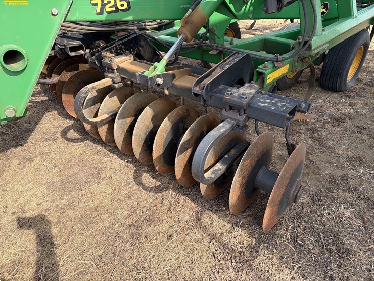 john-deere-726-image-12