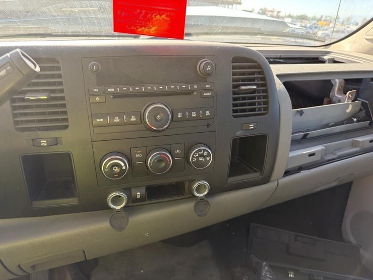 2012-gmc-sierra-2500-image-21