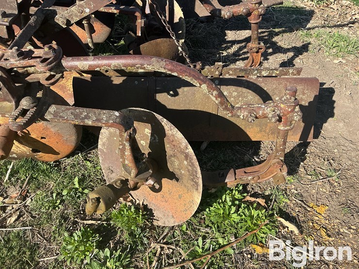 2-row-cultivator/hiller-image-9