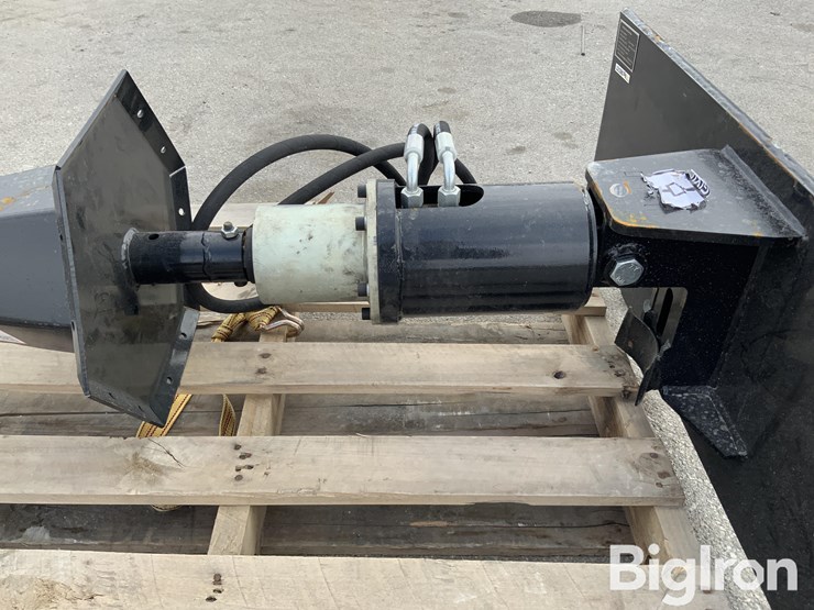 2025-massey-ferguson-730-image-18