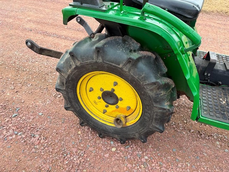 john-deere-4100-image-19