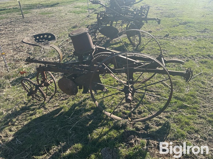 1-row-planter-image-4