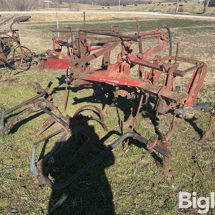 34-261 Front Mount Field Cultivator