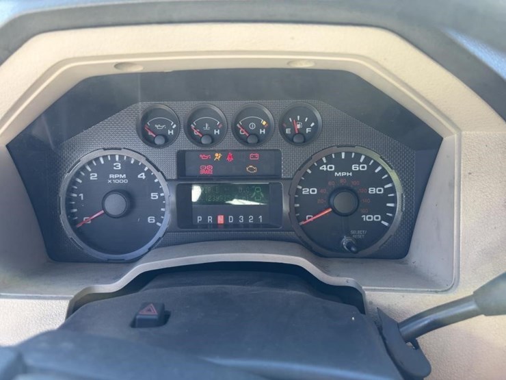 2010-ford-f450-image-17