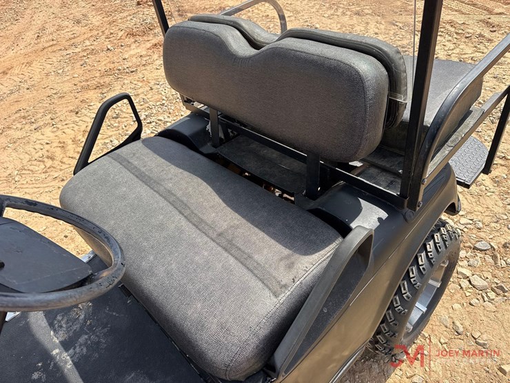 ez-go4-seater-gas-powered-golf-cart-image-7