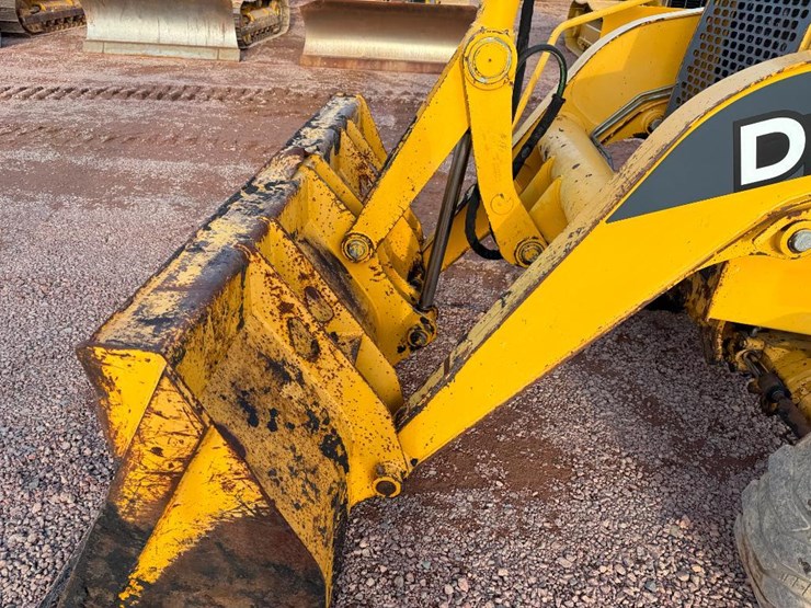 deere-210le-image-17