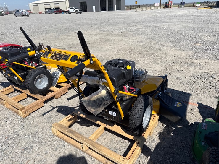 #35-•-unused-2022-dewalt-e1050-33"-push-mower-22032229-inv#-41148-image-3