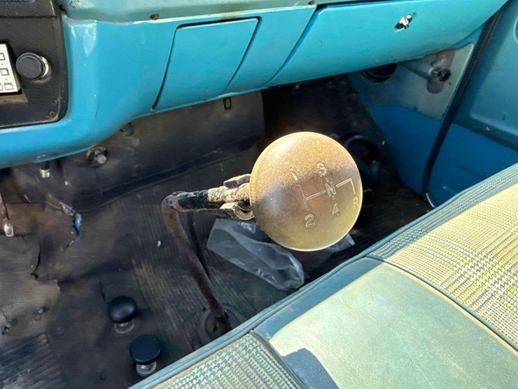 1977-chevrolet-custom-deluxe-image-36