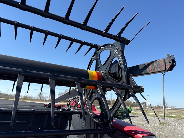 2013-case-ih-2152-image-13