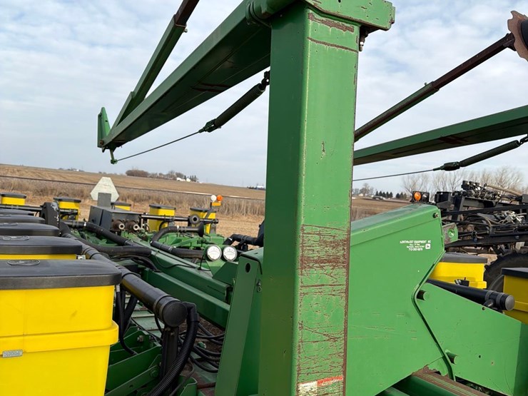 1994-john-deere-7200-image-33