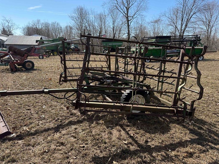 john-deere-18-image-1