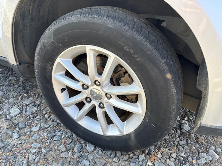 2013-dodge-journey-image-12