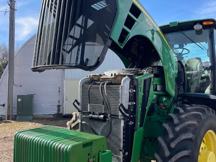 2007-john-deere-8230-image-29