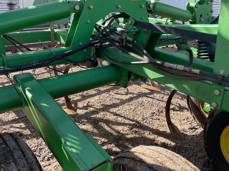 john-deere-726-image-36