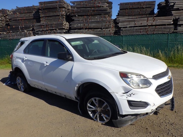 2017-chevrolet-equinox-image-2