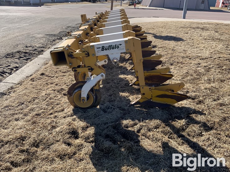 buffalo-62000830-8r30-cultivator-image-8