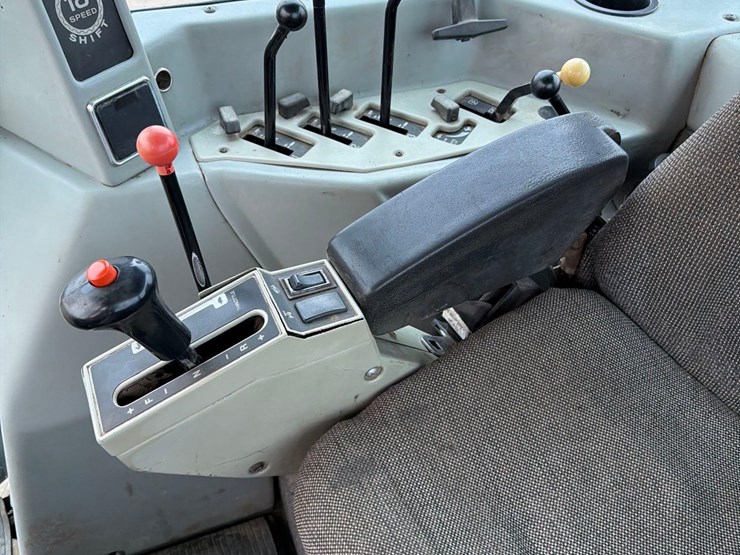 agco-white-6145-image-40