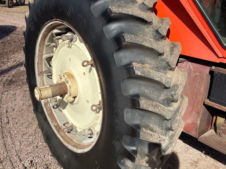 allis-chalmers-7040-2wd-tractor—1-owner-image-15