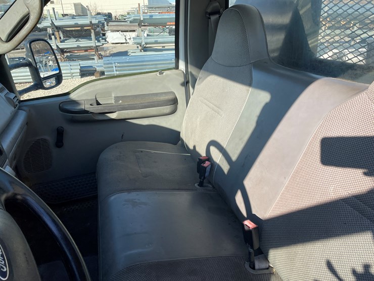 2007-ford-f350-xl-image-38